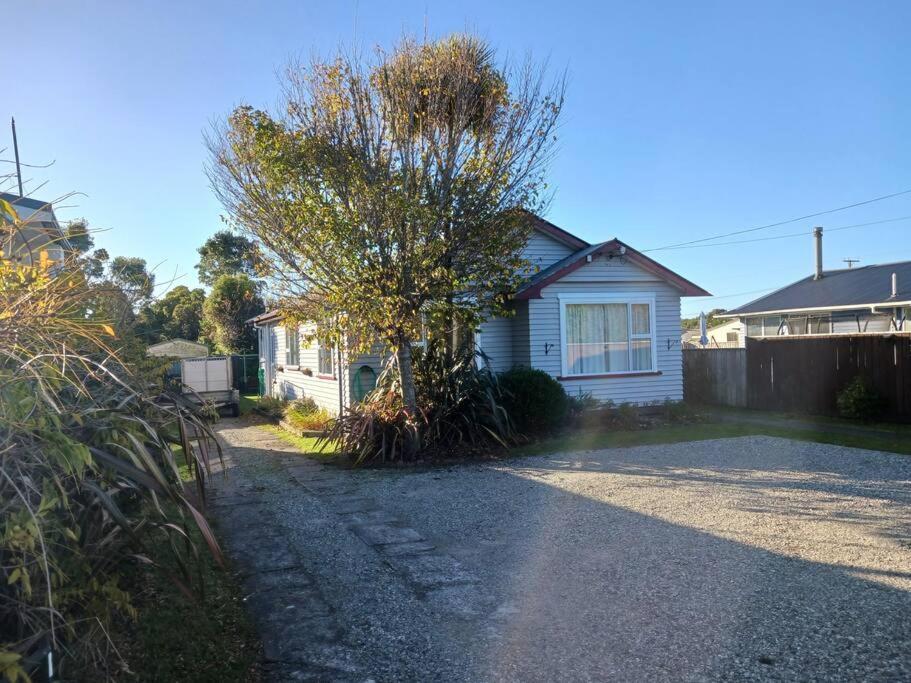 Charming House In Westport Villa ภายนอก รูปภาพ
